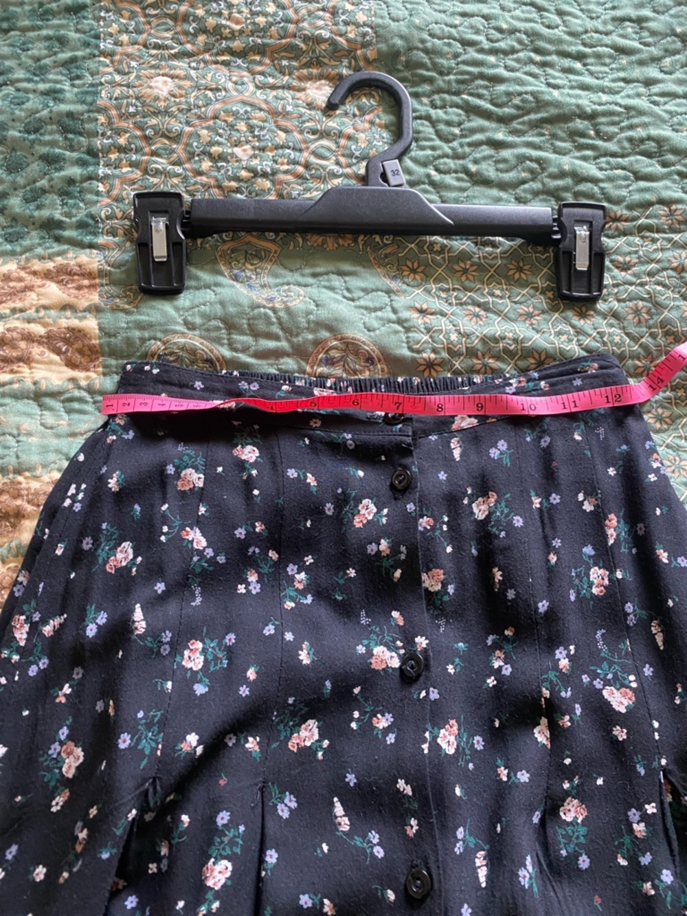Vintage Button Up Ditsy Floral Midi Skirt with Elastic Waist - Picture 6 of 9